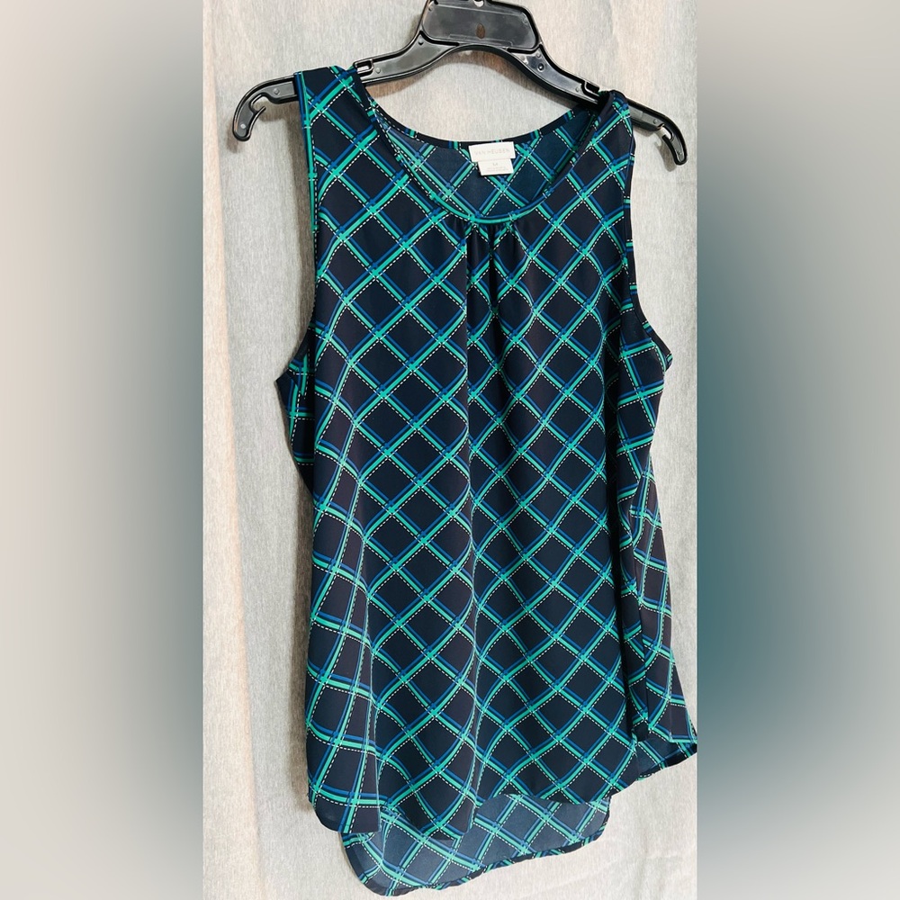 Women’s Van Heusen sleeveless blouse size M